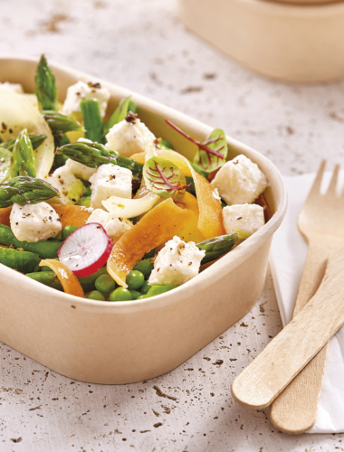 recette à emporter pour la restauration rapide snacking asperges carottes et dés de fromages de brebis salakis professionnel