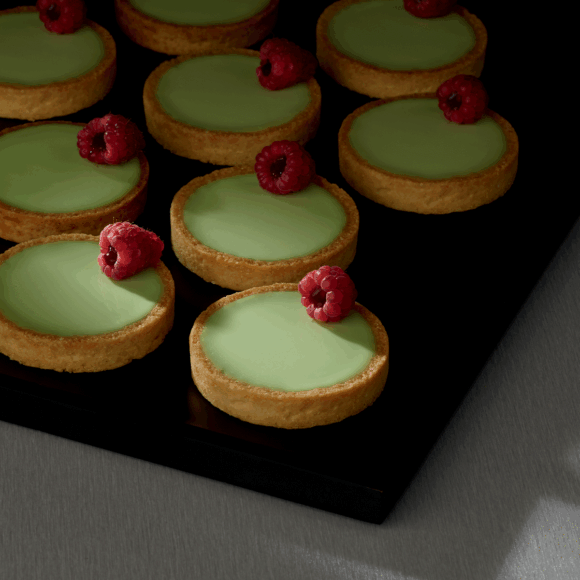 Tartes pistache framboise avec la préparation crème brulée pistache lactalis foodservice